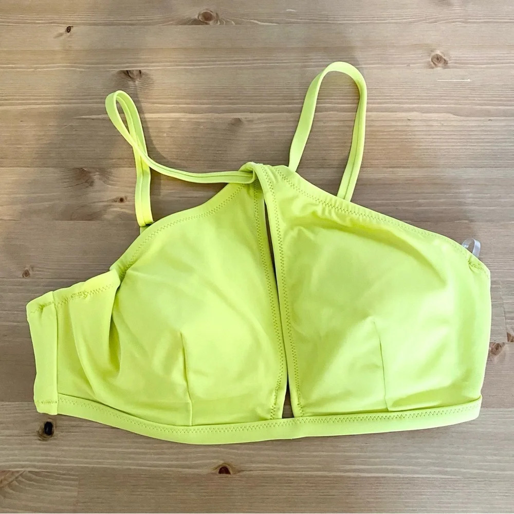 Sz. 34D Target Shade & Shore‎ Bikini Top NWOT (SS22)
